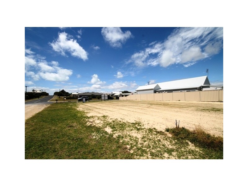 2 Lord Syleham Street, Robe SA 5276