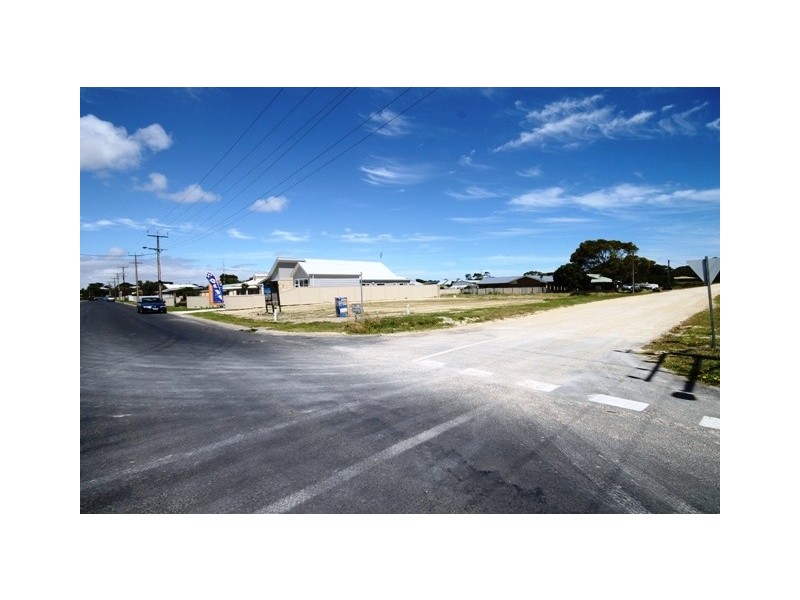 2 Lord Syleham Street, Robe SA 5276