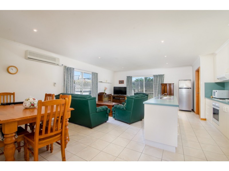 2 / 11 Lord Syleham Street, Robe SA 5276