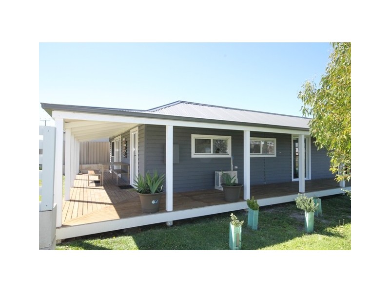 10 LordSylem St, Robe SA 5276