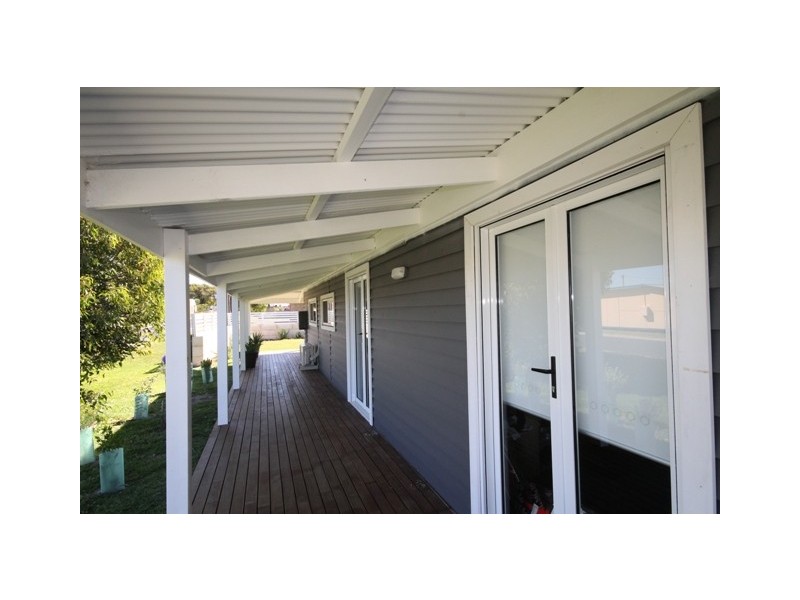 10 LordSylem St, Robe SA 5276