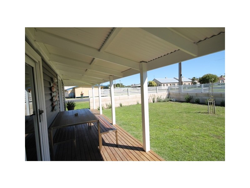 10 LordSylem St, Robe SA 5276