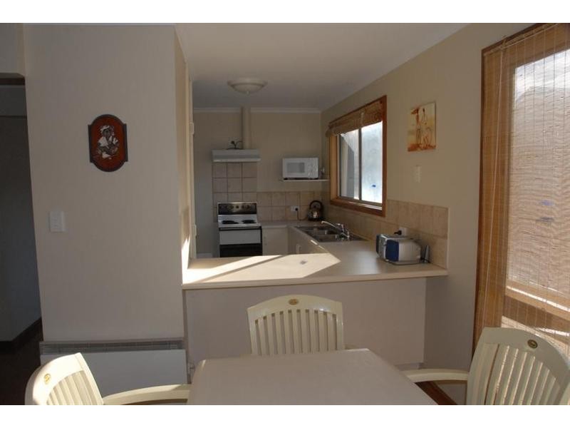 11 Ryan Terrace, Robe SA 5276