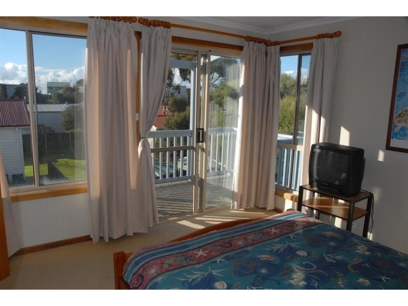 11 Ryan Terrace, Robe SA 5276