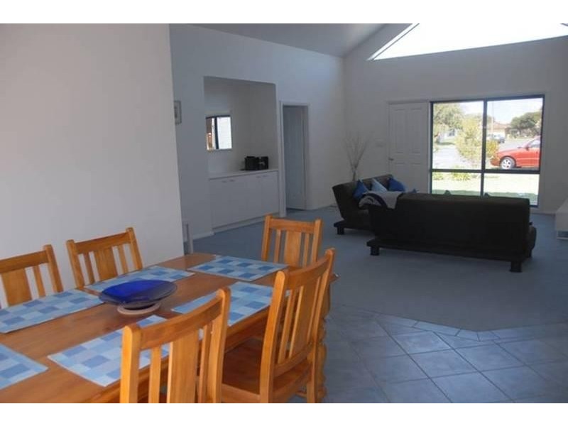 2/7 Tobruk Avenue, Robe SA 5276