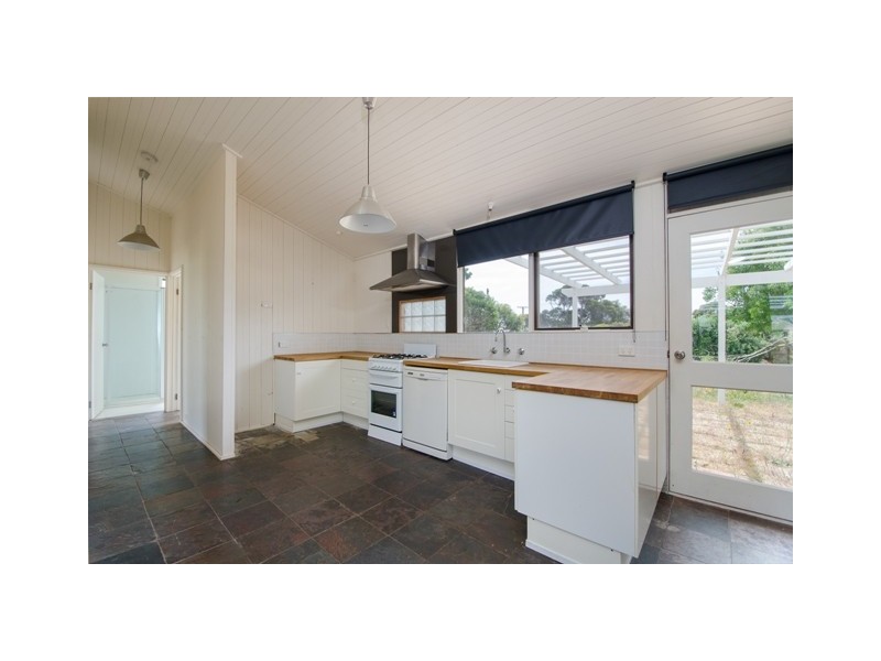 7 Woolundry Road, Robe SA 5276