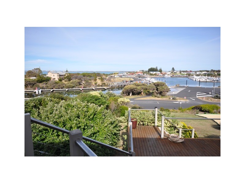 19 Lake Road, Robe SA 5276