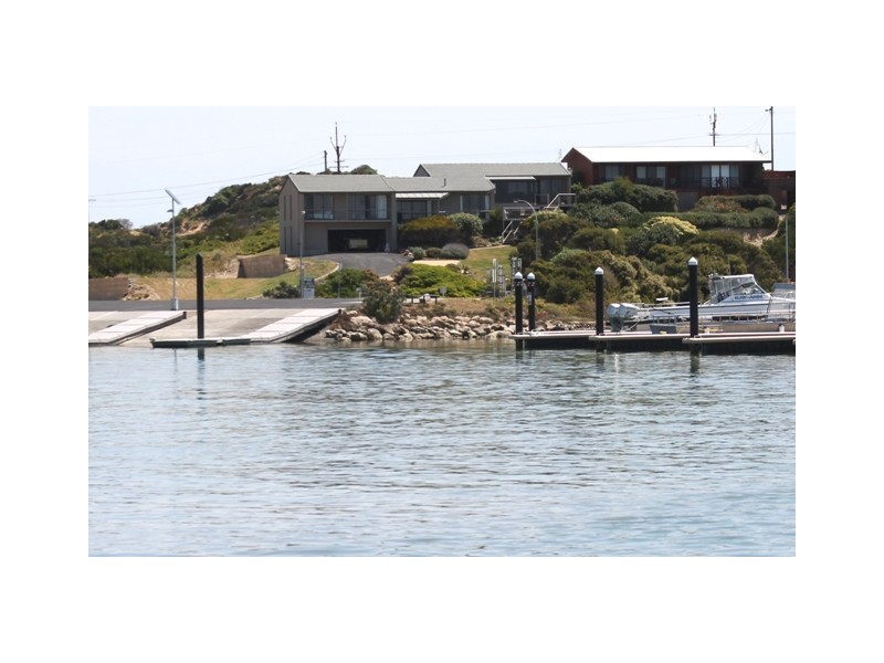 19 Lake Road, Robe SA 5276