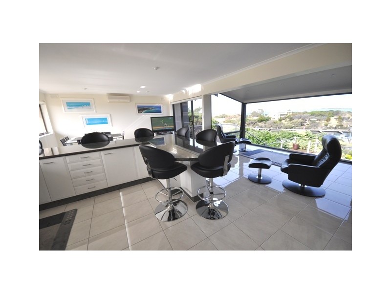 19 Lake Road, Robe SA 5276