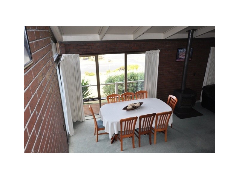 19 Lake Road, Robe SA 5276