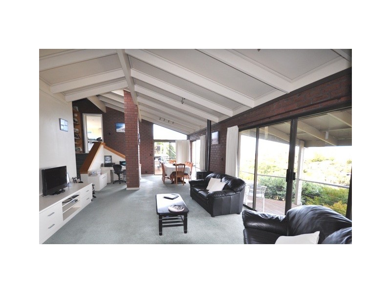 19 Lake Road, Robe SA 5276