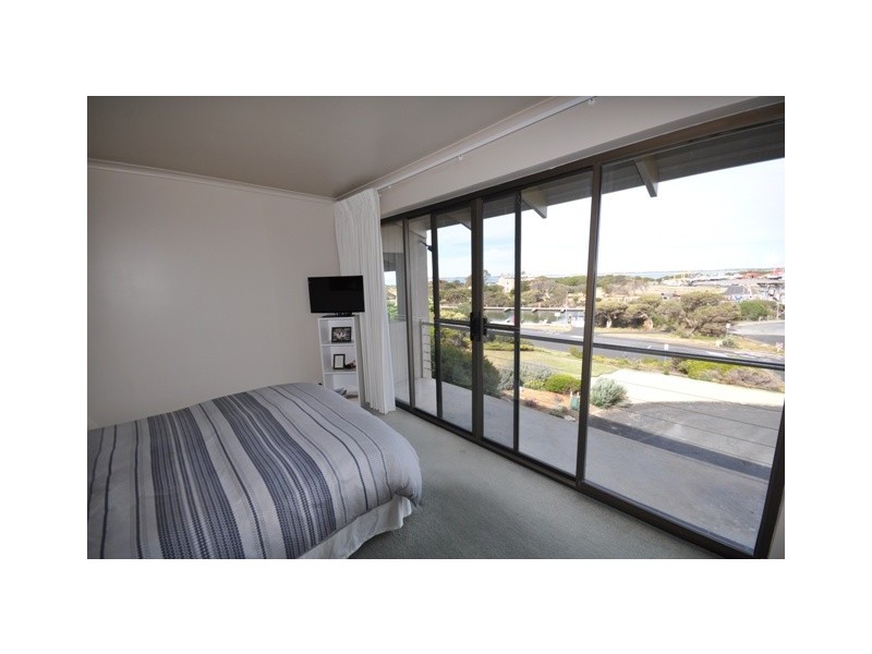 19 Lake Road, Robe SA 5276