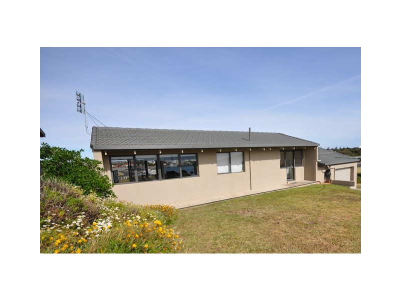 19 Lake Road, Robe SA 5276