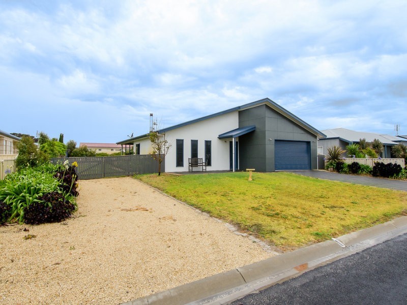 9 Peter McQueen Avenue, Robe SA 5276