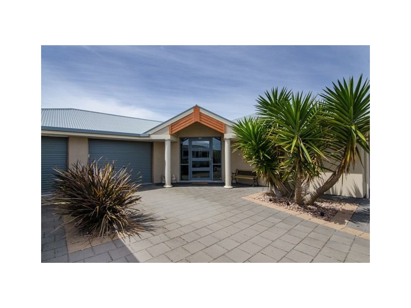 10 Melville Crt, Robe SA 5276