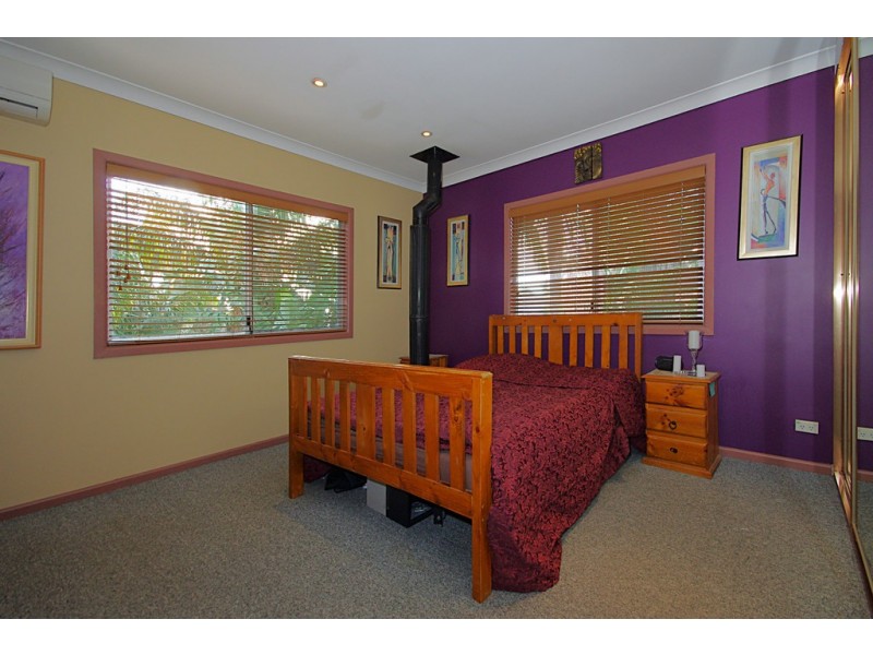 1 Merrett Crescent, Greenacre NSW 2190