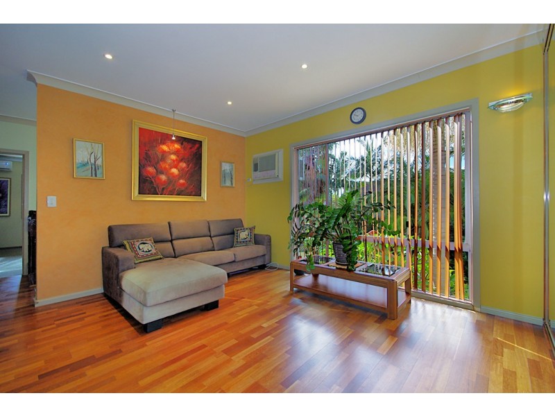 1 Merrett Crescent, Greenacre NSW 2190