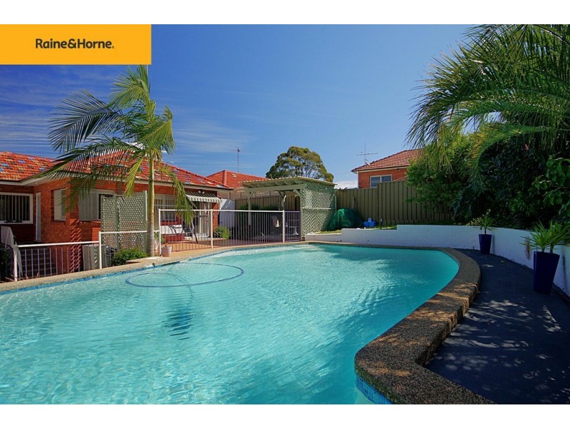 4 COLLINS CRES, Yagoona NSW 2199