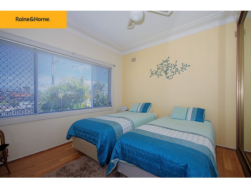 4 COLLINS CRES, Yagoona NSW 2199