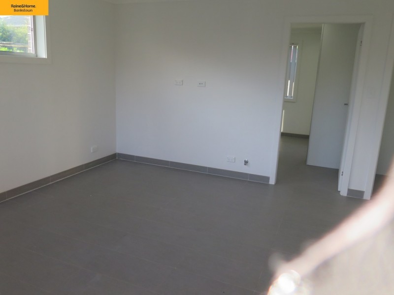 6 Linton Ave, Revesby NSW 2212