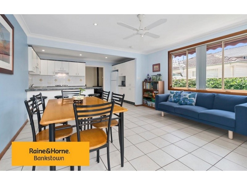 56 Derna road, Holsworthy NSW 2173