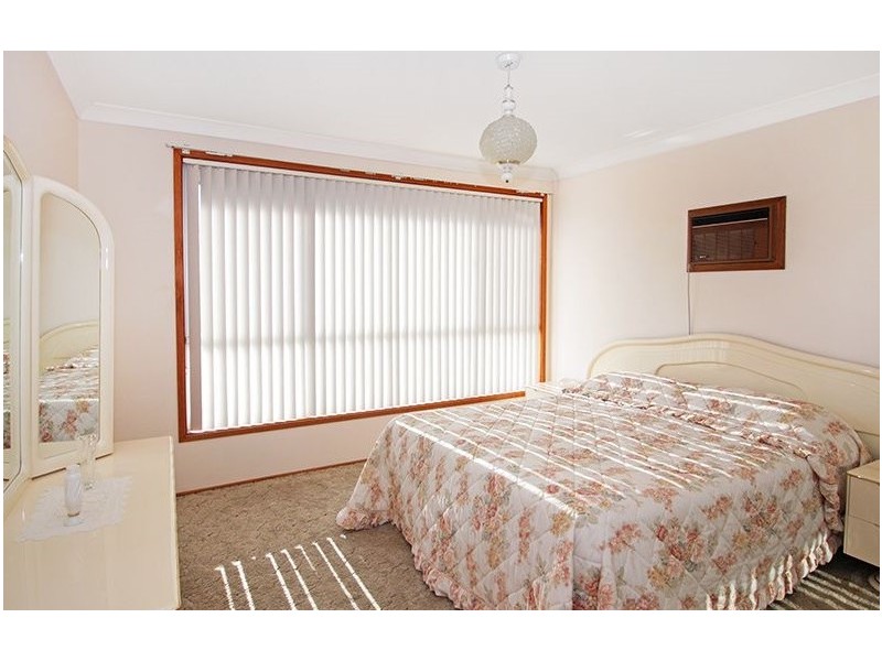 5 Allena Close, Georges Hall NSW 2198