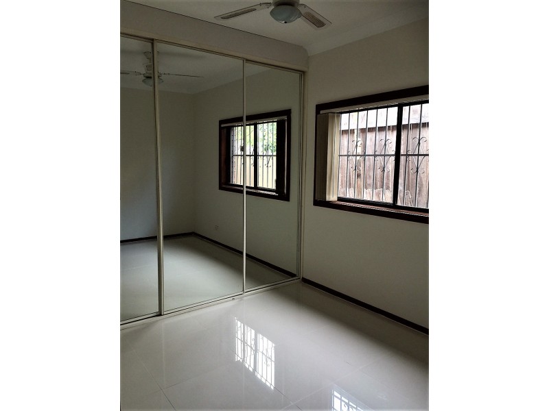 2 Binalong road, Pendle Hill NSW 2145