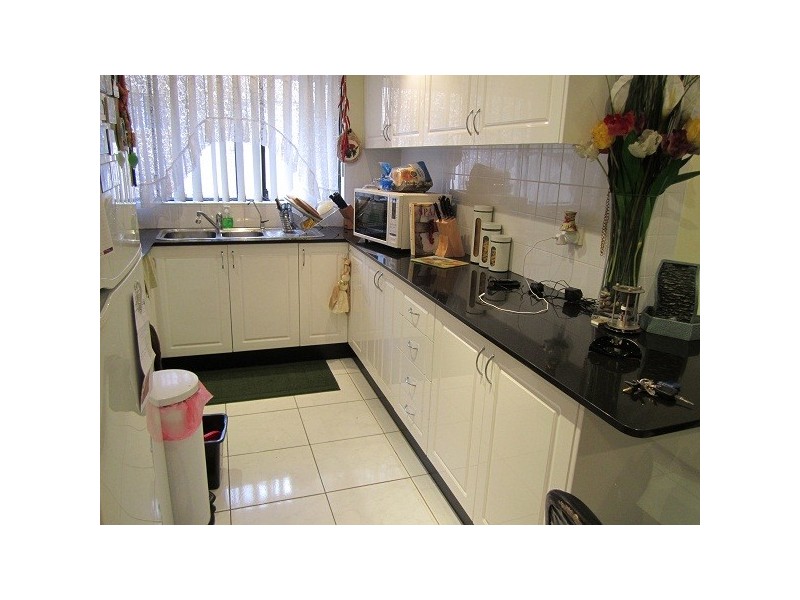 4 / 86-88 Meredith St, Bankstown NSW 2200