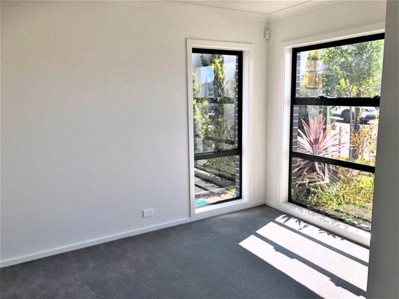 4 Bartholomew Circuit, Moorebank NSW 2170