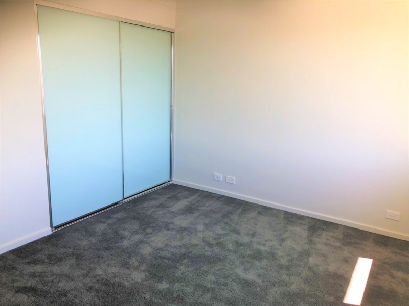 4 Bartholomew Circuit, Moorebank NSW 2170