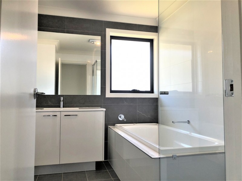 4 Bartholomew Circuit, Moorebank NSW 2170