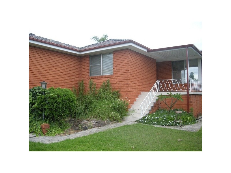 89 Oak Drive, Georges Hall NSW 2198