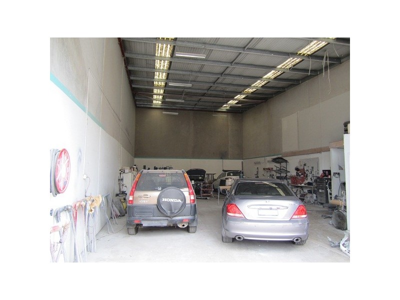 4 /29  Seton Rd, Moorebank NSW 2170