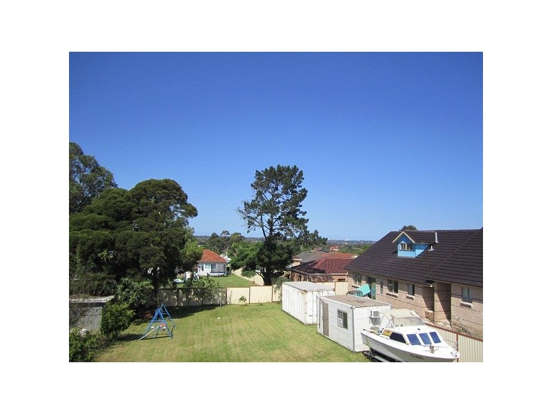 16 Hunter St, Condell Park NSW 2200