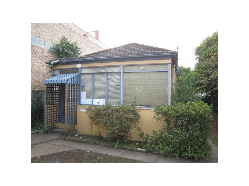 17 Amy St, Regents Park NSW 2143