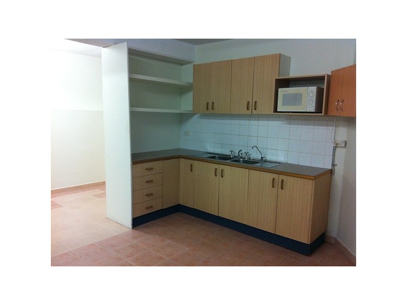 10 Sealy St, Mount Lewis NSW 2190