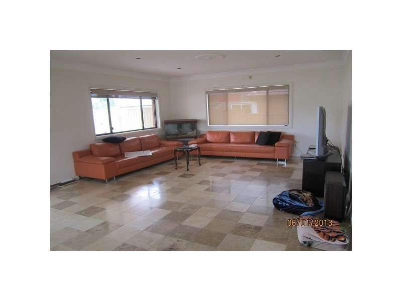 7 Clarence St, Condell Park NSW 2200