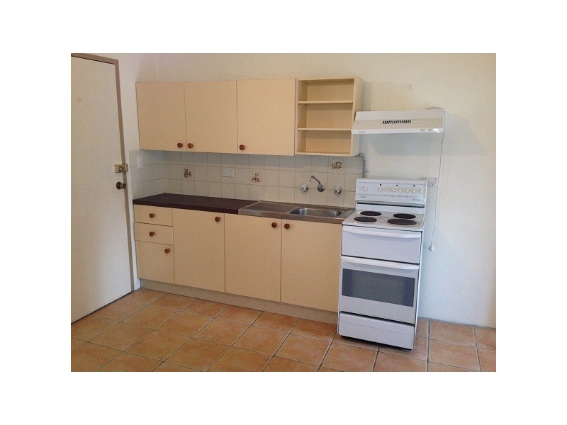 8/4  Wilkins St, Yagoona NSW 2199
