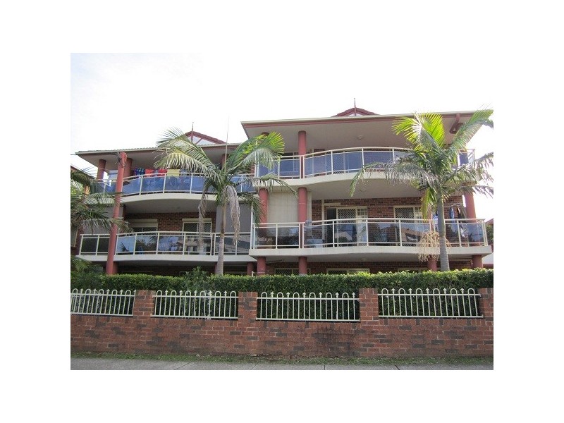 17/8-12  Bungalow Cres, Bankstown NSW 2200