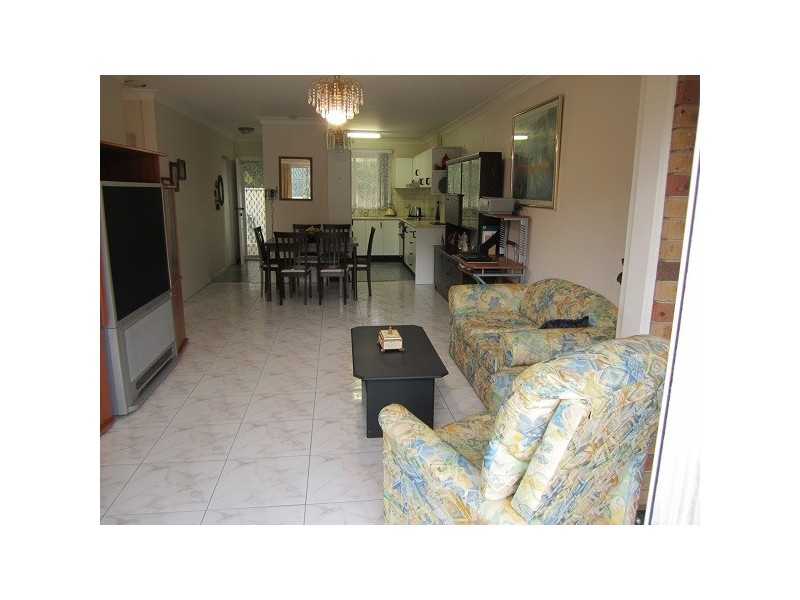 2/37 Myrtle Rd, Bankstown NSW 2200