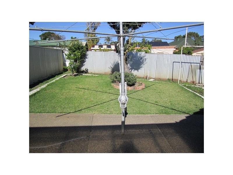 43 Wellington Rd, Birrong NSW 2143