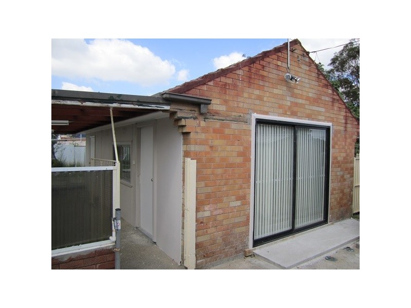 43 Wellington Rd, Birrong NSW 2143