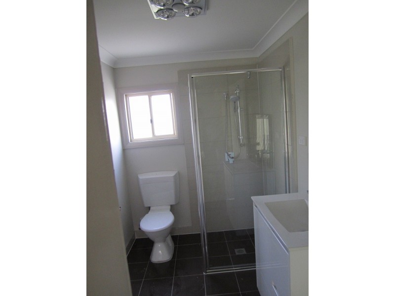 43 Wellington Rd, Birrong NSW 2143