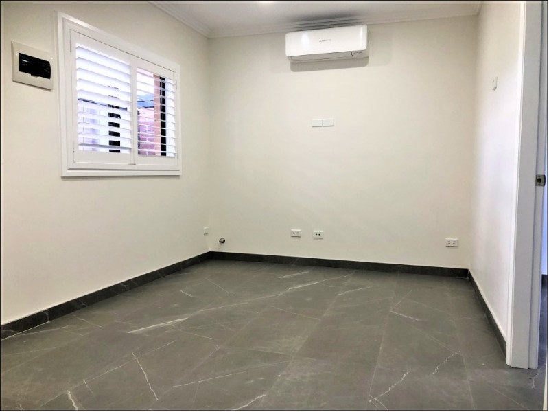 1 Rebecca rd, Greenacre NSW 2190