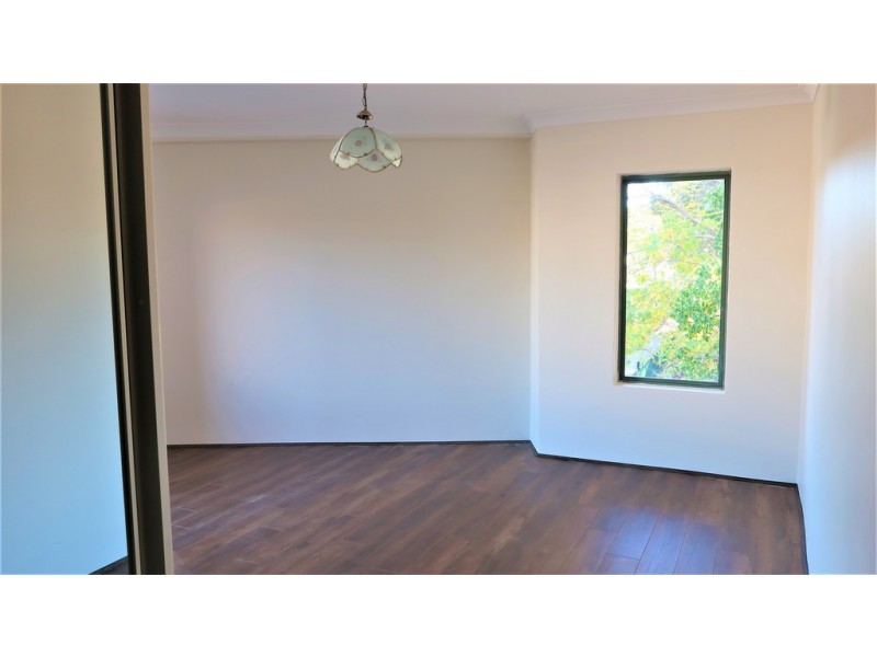 4/27 Crinan St, Hurlstone Park NSW 2193