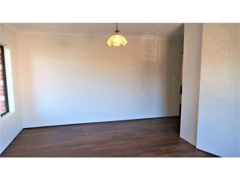 4/27 Crinan St, Hurlstone Park NSW 2193