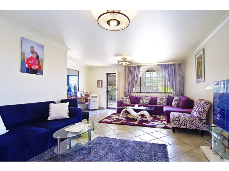 4/209 Hume highway, Greenacre NSW 2190