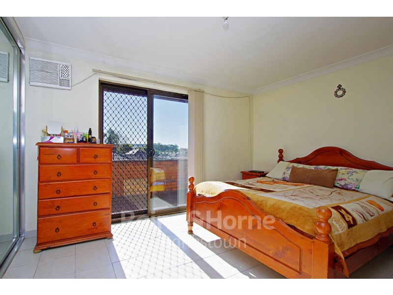 4/209 Hume highway, Greenacre NSW 2190