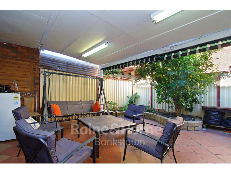 4/209 Hume highway, Greenacre NSW 2190