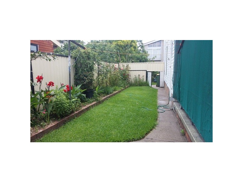 1 Merrett Crescent, Greenacre NSW 2190